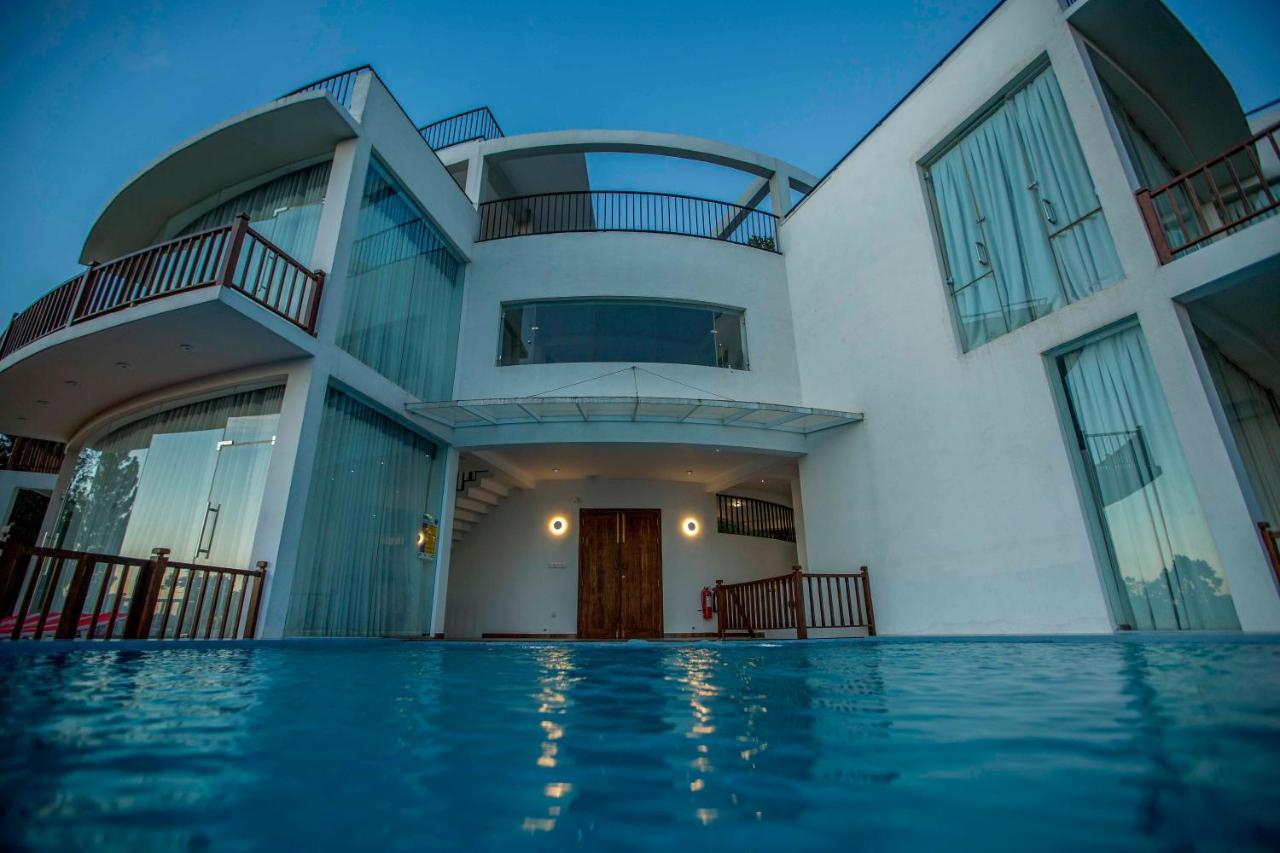 Villa Vajrapani Kandy Esterno foto